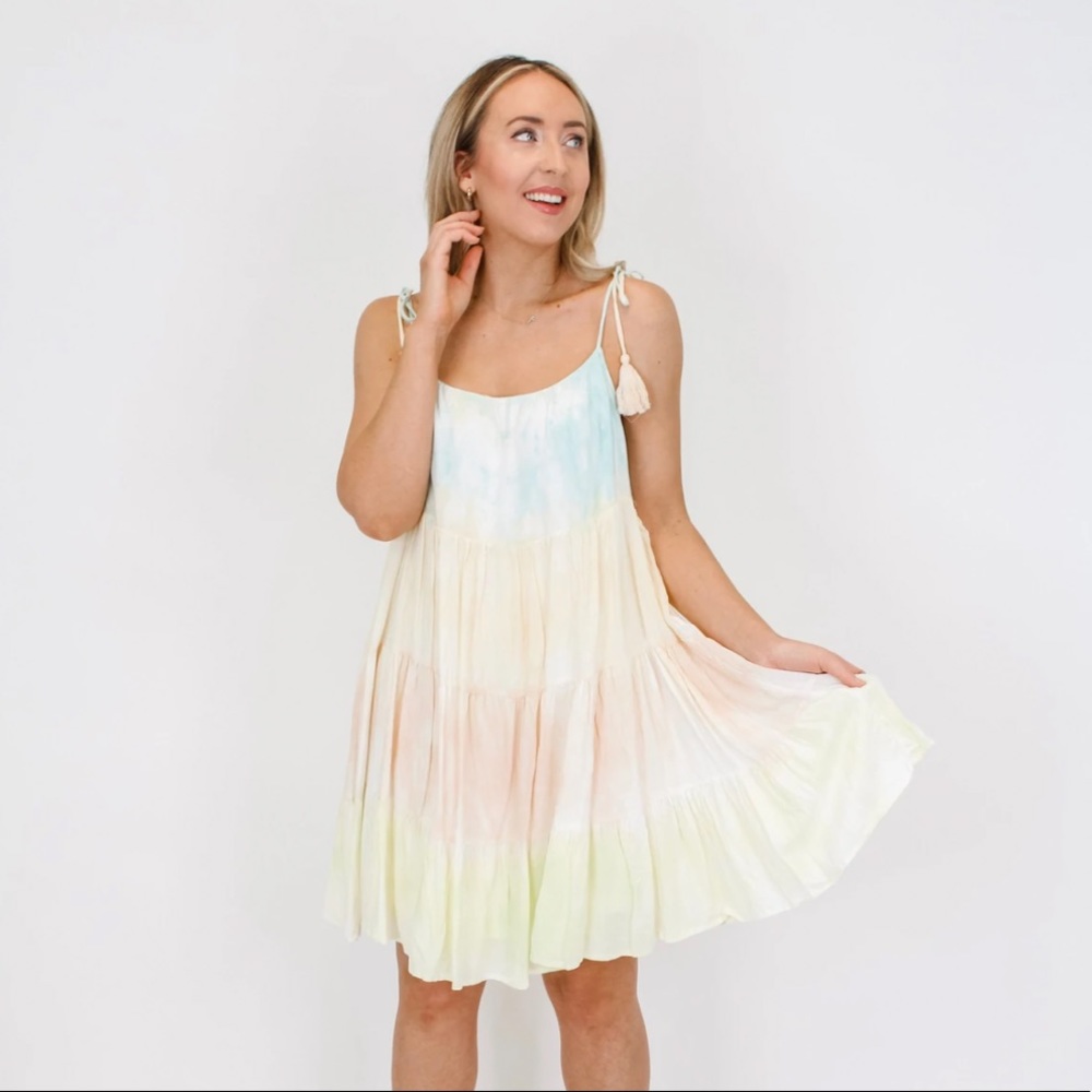 NWT Stunning Summer Ready Tiered Dress